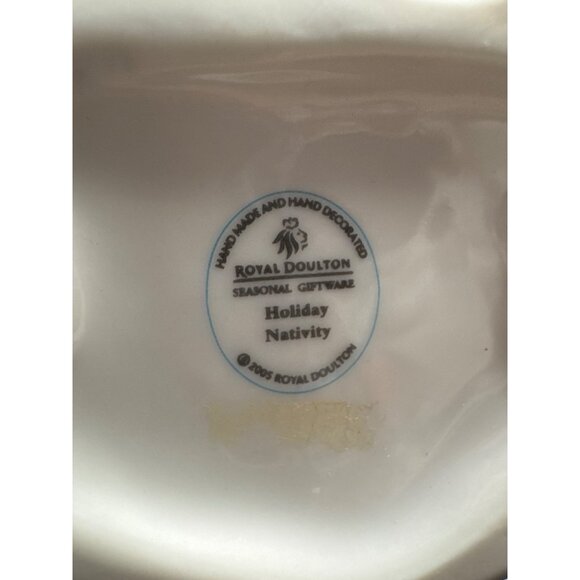 2005 Royal Doulton Holiday Nativity Porcelain Wise Man Figurine King With Crown - Picture 8 of 9